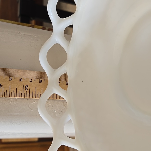 Vintage Lace Edge Milk Glass Bowl - Picture 5 of 8